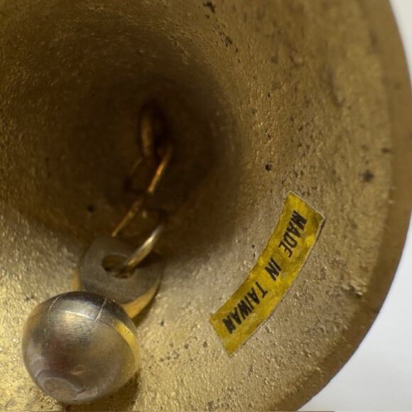 Brass Hand Bell, Solid, Smooth Surface /Handle Vintage - Picture 4 of 5